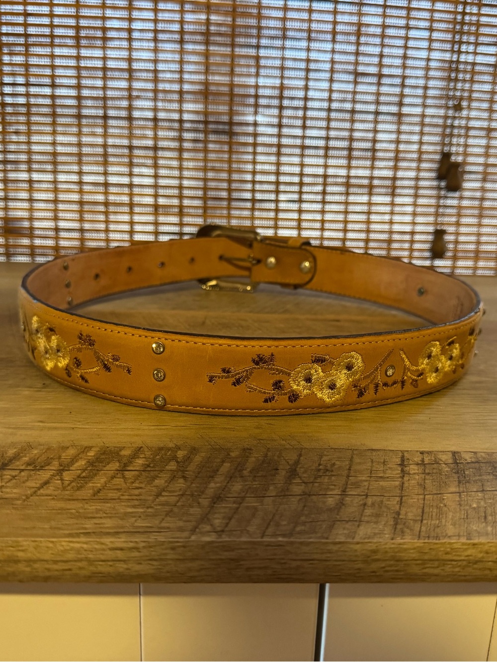 Western-style Embroidered Leather Belt - Picture 2 of 3